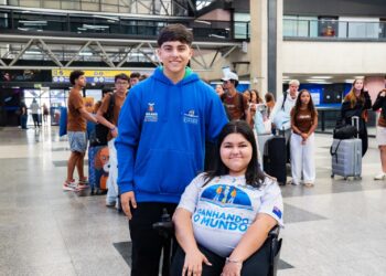 Paraná embarca 40 estudantes da rede estadual para intercâmbio na Nova Zelândia