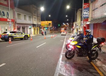 Superintendência de Trânsito realiza Operação “Corta Giro” em Ponta Grossa e fiscaliza 144 veículos