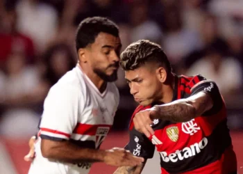 São Paulo vira no Morumbis, bate o Flamengo e começa o Brasileirão no modo “caça-gigantes”