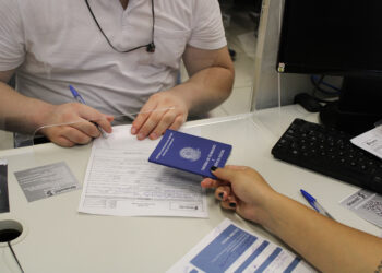 Mutirão de Empregos do Estado vai ofertar mais de 2 mil vagas em Curitiba no dia 28