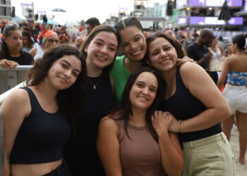 Ônibus, carro e avião: fãs chegam mais de 30 horas antes do show de Ana Castela no Verão Maior