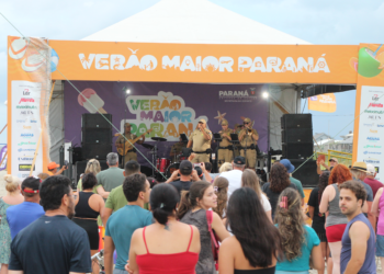 Nem a chuva afastou o público: Banda da PMPR agita o Palco Sunset em Shangri-lá