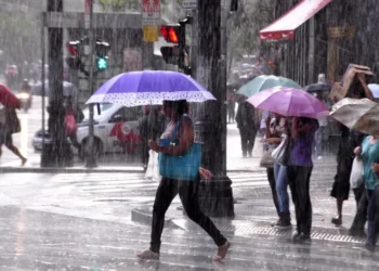 Chuvas deixam três estados brasileiros em alerta vermelho; ES tem uma morte