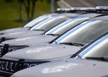 Prefeita Elizabeth entrega 20 novas viaturas e anuncia a criação da Patrulha Ambiental da GCM