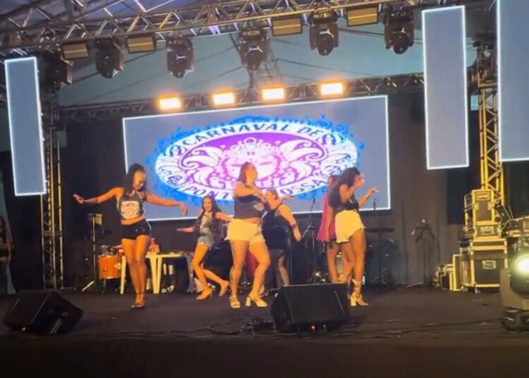 Carnaval será retomado amanhã com escolha da Rainha e do Rei Momo Evento também inclui o concurso de fantasias