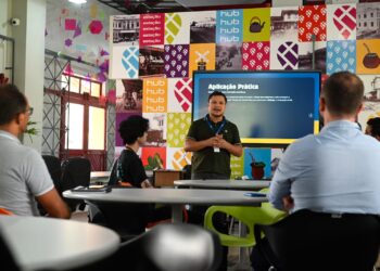 Conecta HUB reúne especialistas, empreendedores e estudantes em dois dias de palestras sobre inovação e desenvolvimento estratégico