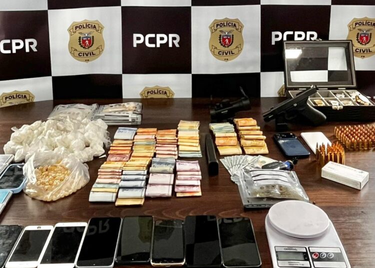 PCPR prende 9 pessoas e apreende 2,1 mil porções de drogas em operação contra o tráfico em Curitiba e na RMC
