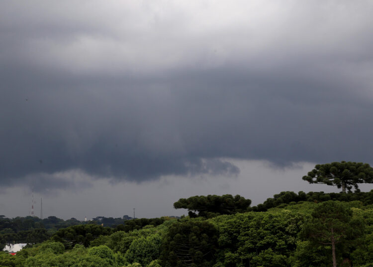 Defesa Civil Estadual envia primeiro alerta por Cell Broadcast para Curitiba