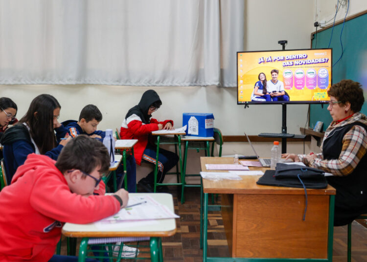 Estado promove pesquisa online para ouvir professores da rede e fortalecer a educação pública