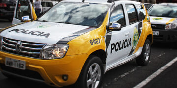 Pai é morto a tiros ao deixar filhos em creche e menina fica ferida em Curitiba